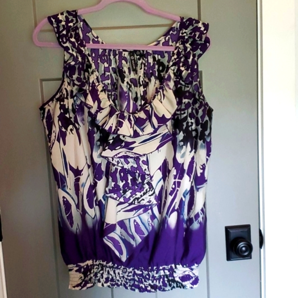 NEW Milano brand ladies blouse super cute NEW